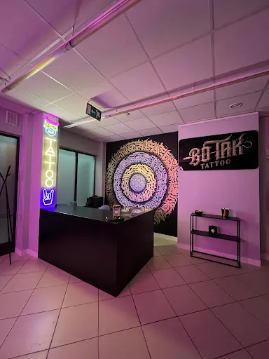 Bo Tak Tattoo - Studio Tatuażu